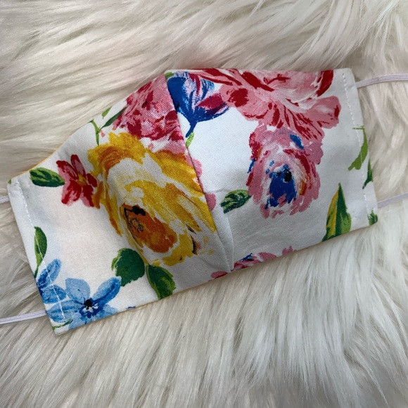 ❌OUT OF STOCK ❌Women’s face mask flower - Picture 2 of 4